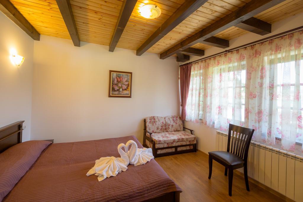 Complex Rayuvski Han Rayuvtsi Extérieur photo