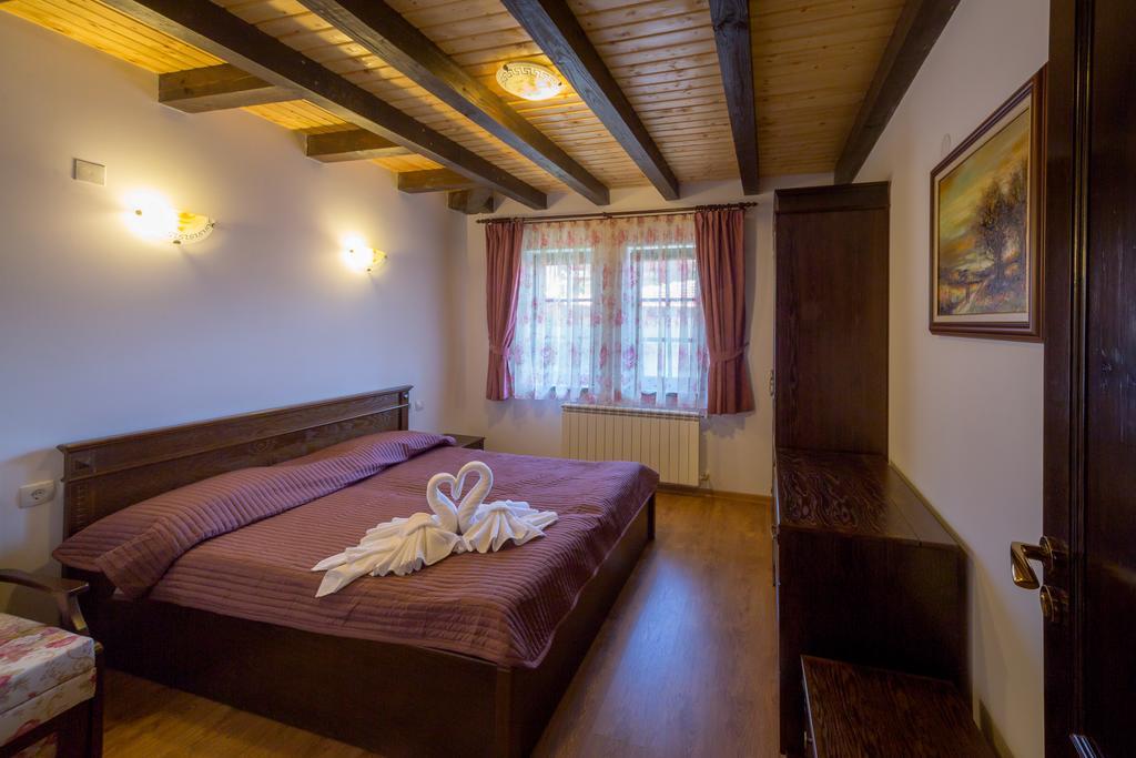 Complex Rayuvski Han Rayuvtsi Extérieur photo