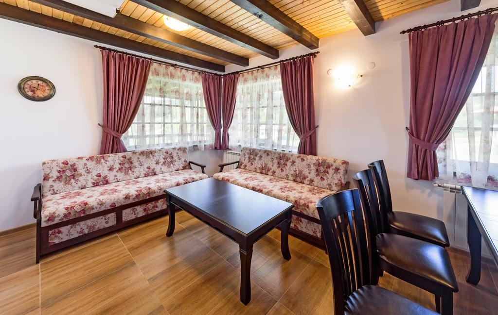 Complex Rayuvski Han Rayuvtsi Extérieur photo
