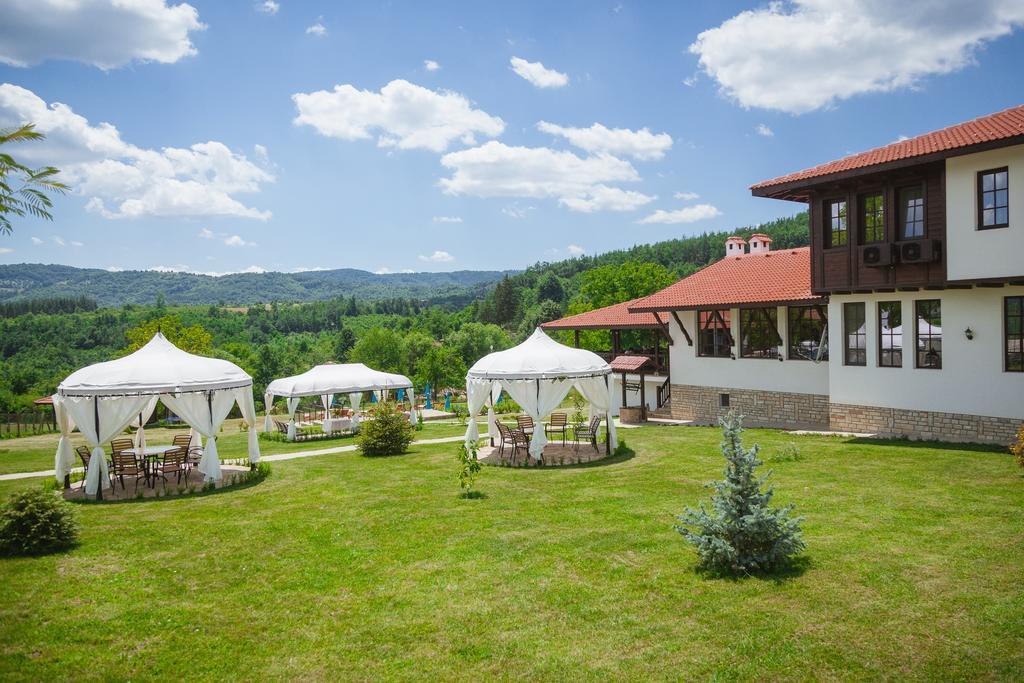 Complex Rayuvski Han Rayuvtsi Extérieur photo