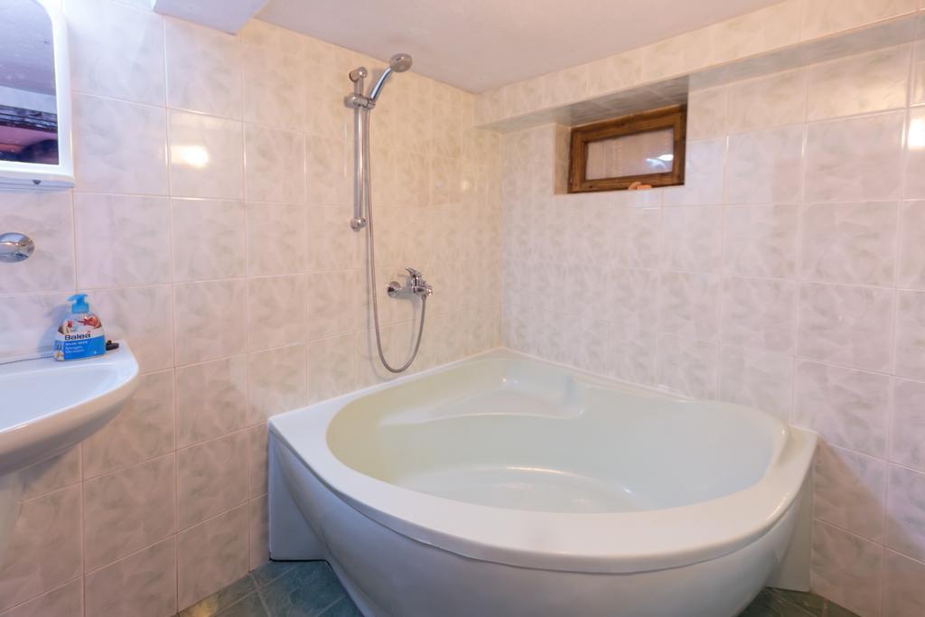 Complex Rayuvski Han Rayuvtsi Extérieur photo