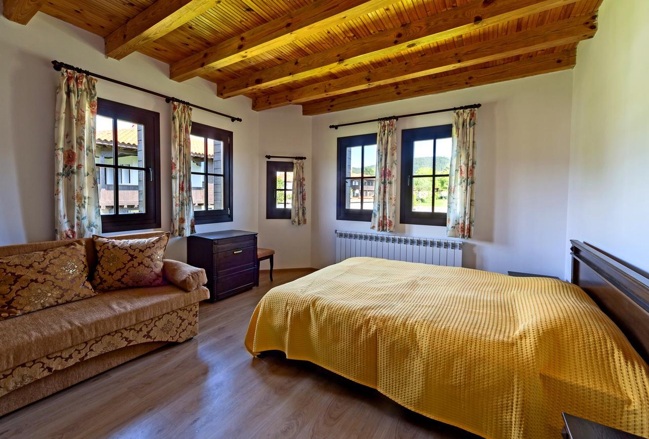 Complex Rayuvski Han Rayuvtsi Extérieur photo